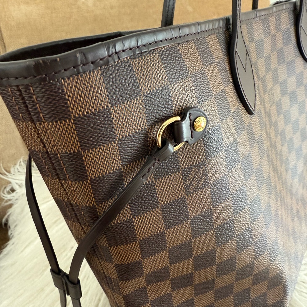 Louis Vuitton Brown Checkered Tote with Soft Pink Lining - Picture 3 of 6
